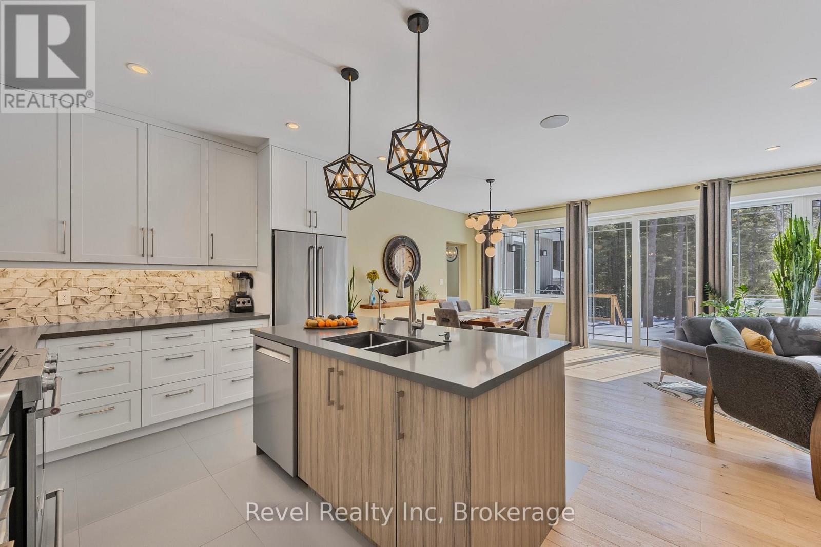 15 STONEY ROAD - 7