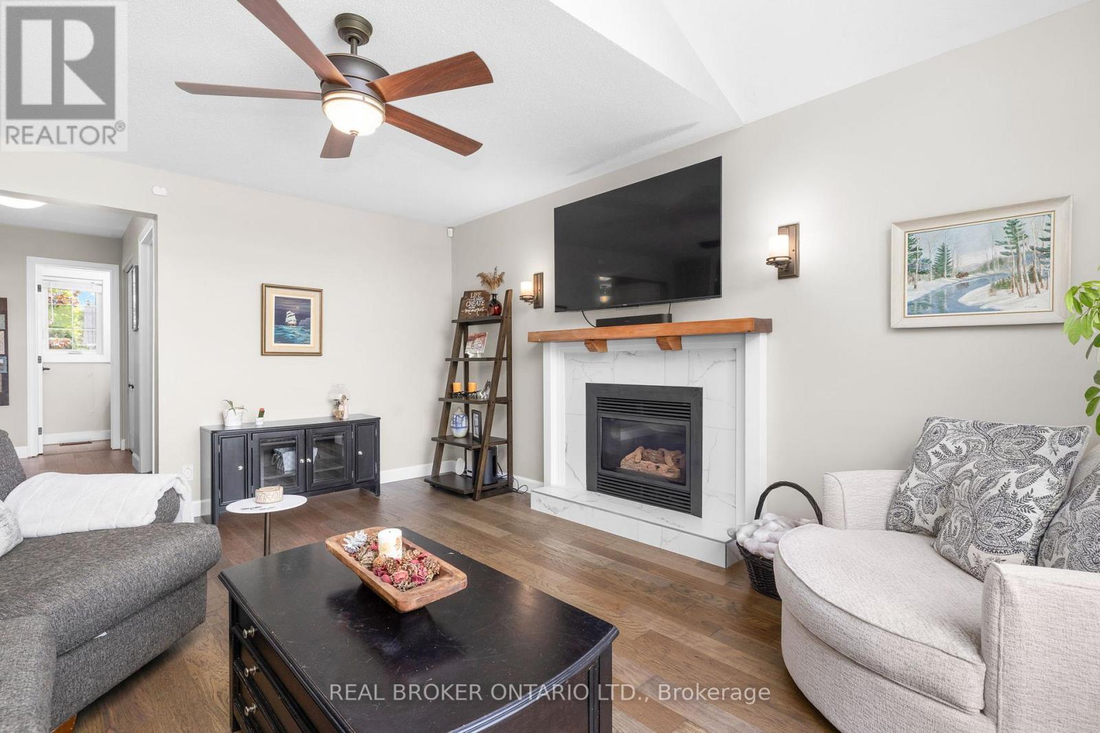 16 FOREST CREEK DRIVE - 14