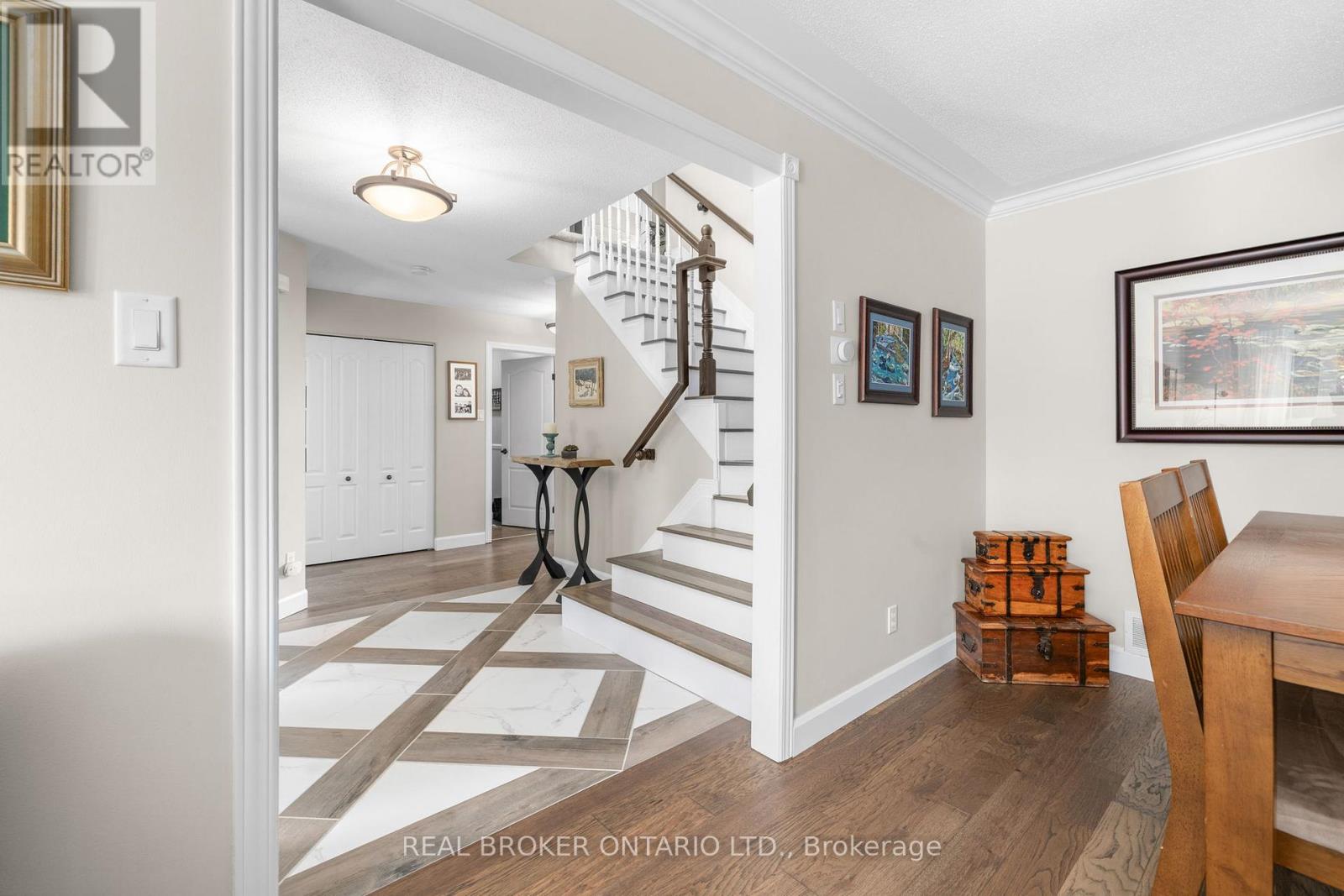 16 FOREST CREEK DRIVE - 29