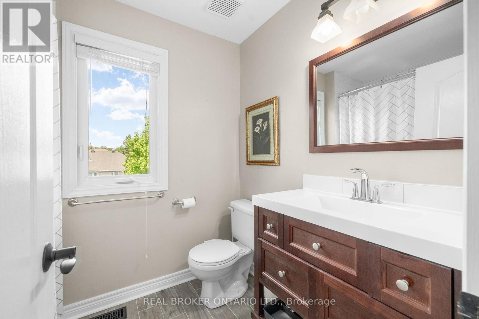 16 FOREST CREEK DRIVE - 39