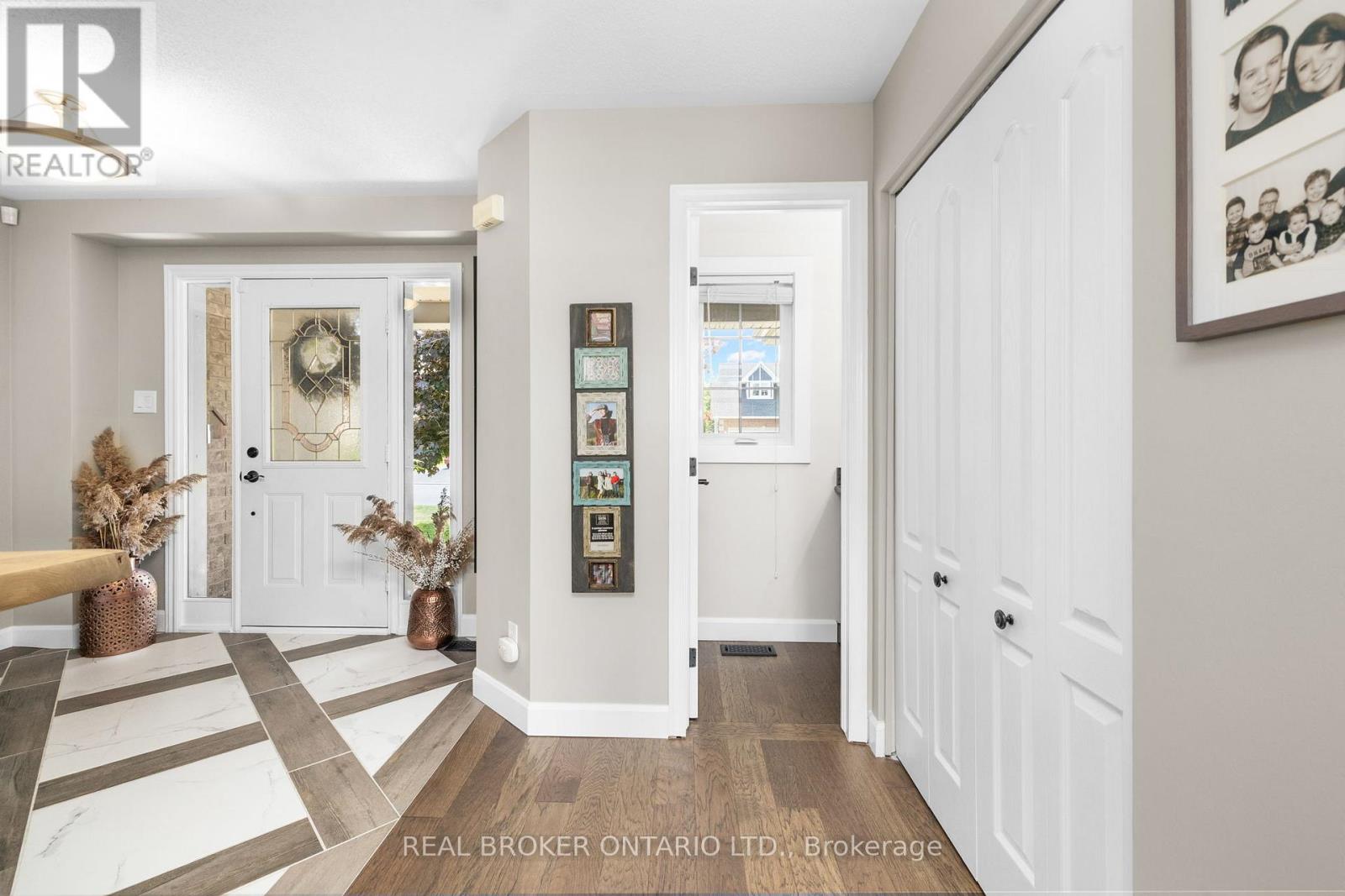 16 FOREST CREEK DRIVE - 9