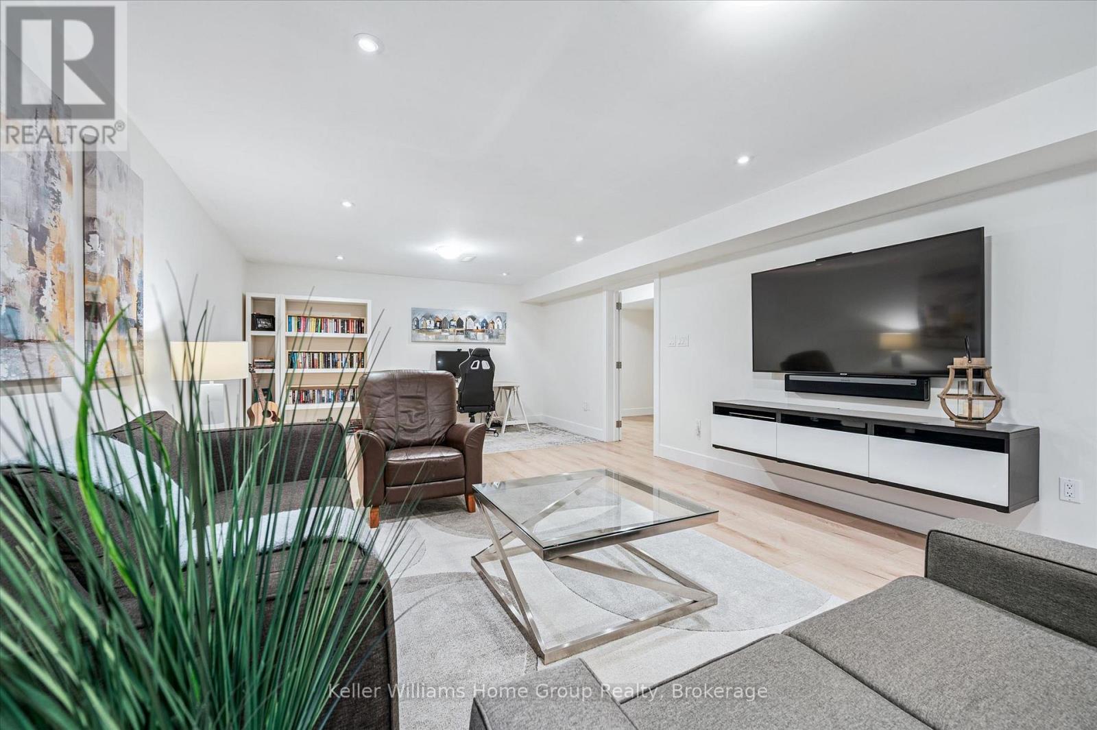 7708 NICHOL SIDEROAD 15 - 36