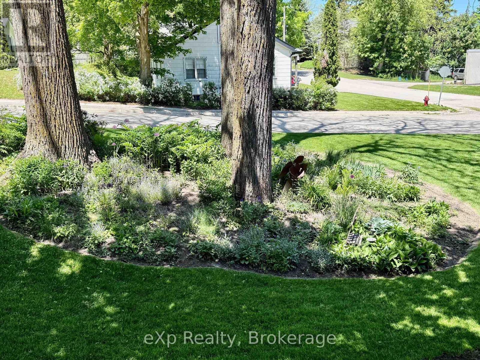 303 MARY STREET - 35