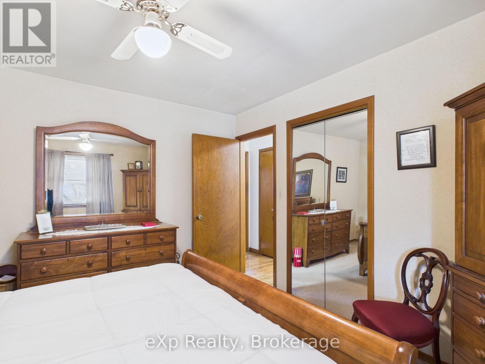 303 MARY STREET - 16