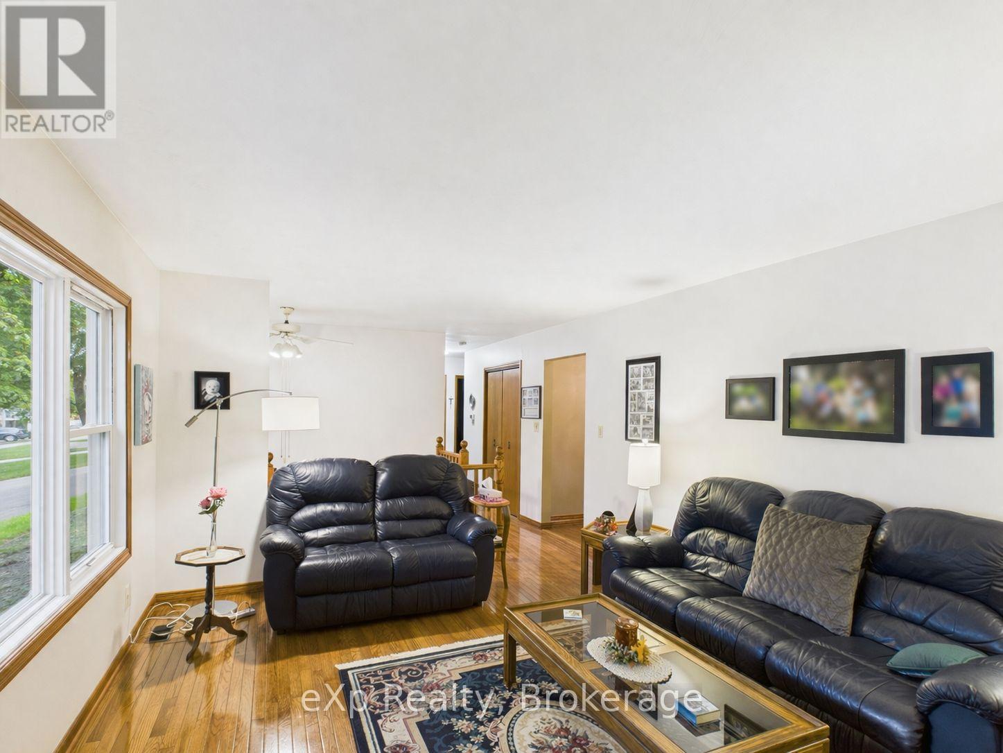 303 MARY STREET - 7