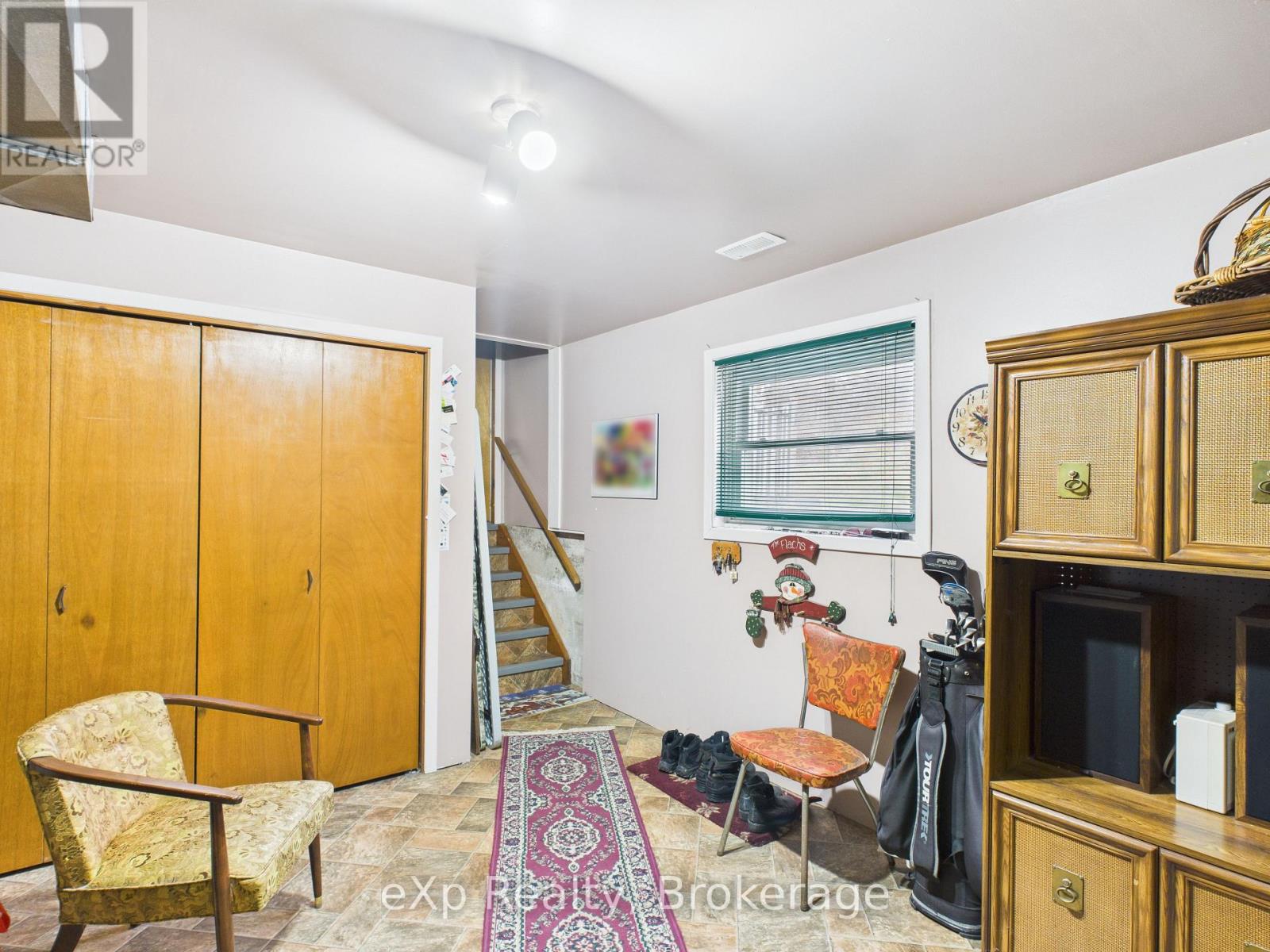 303 MARY STREET - 24