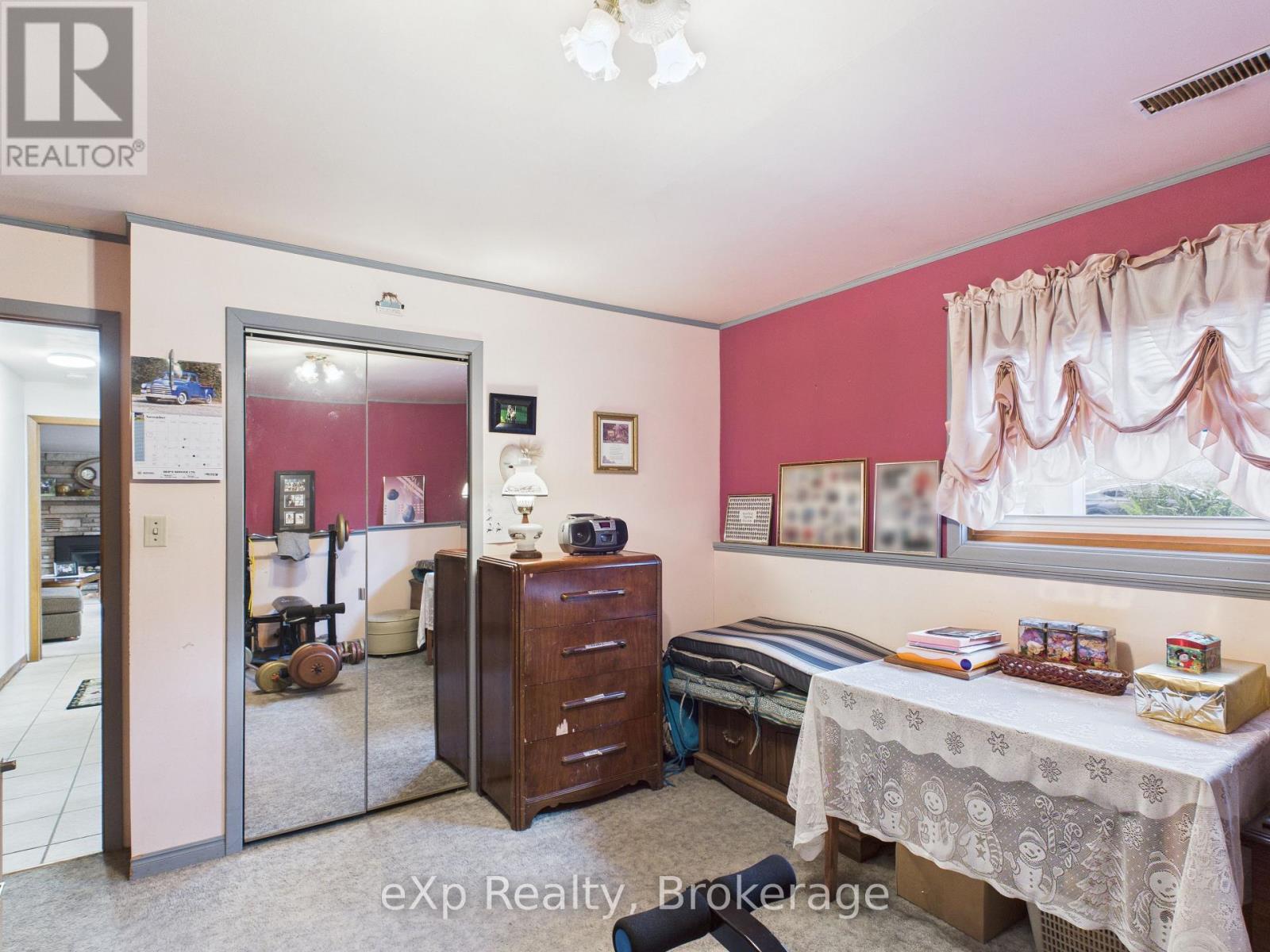 303 MARY STREET - 27