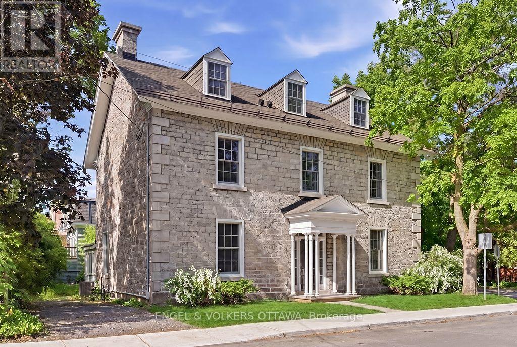 35 MACKAY STREET - 2