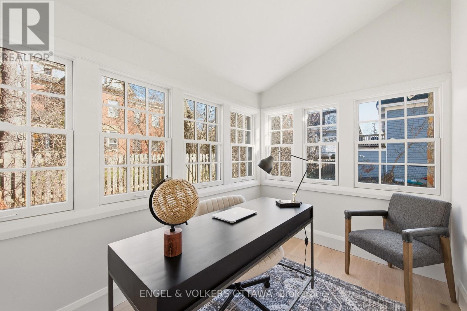 35 MACKAY STREET - 26