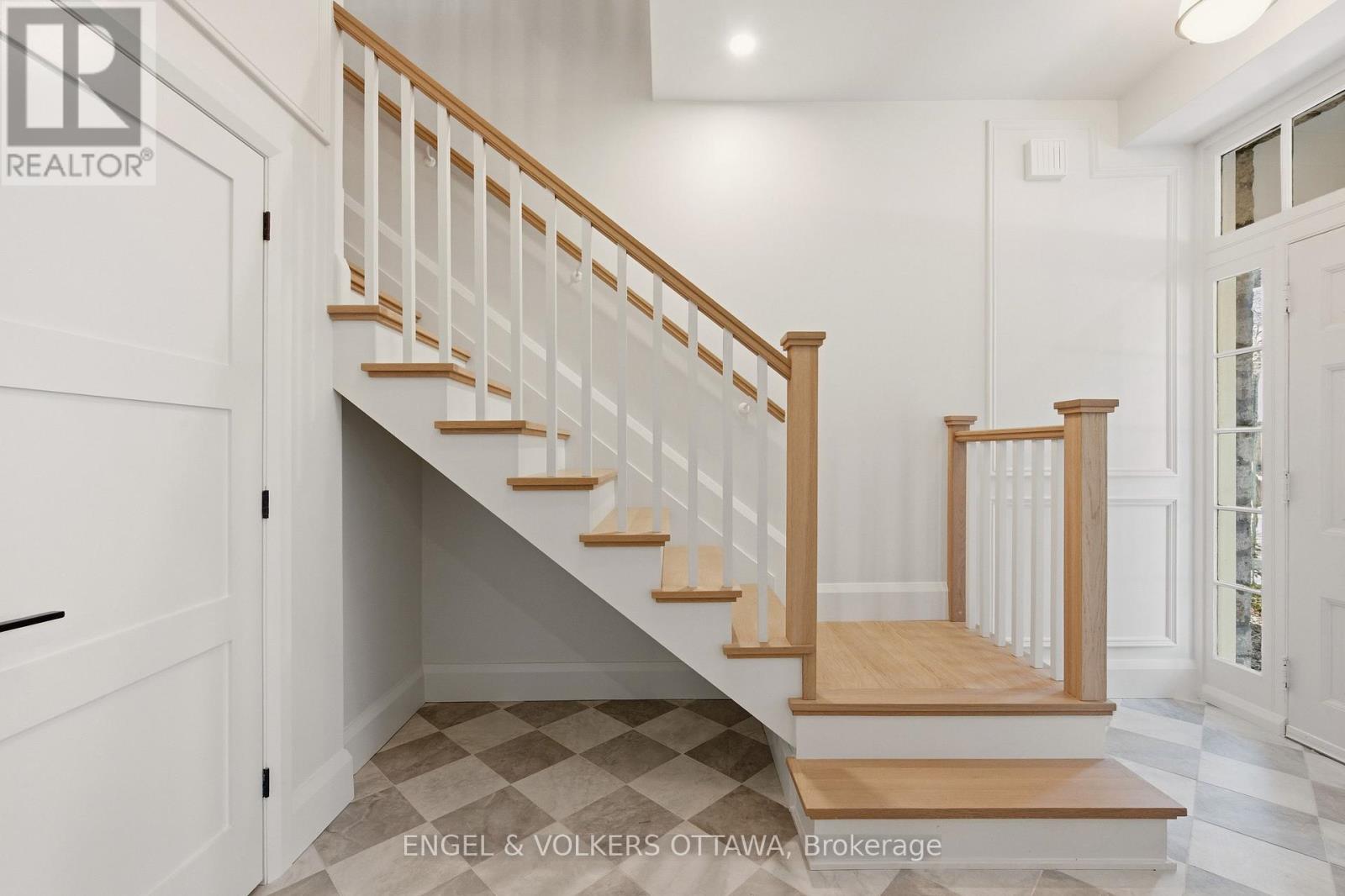35 MACKAY STREET - 29