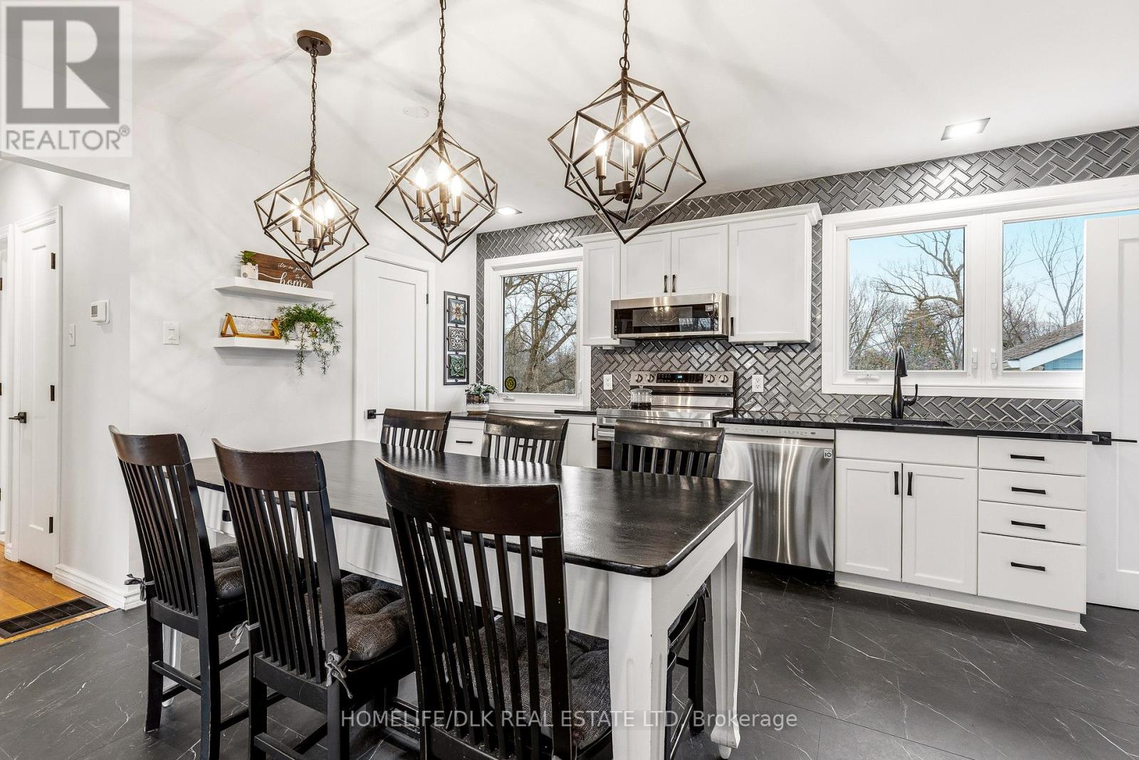 82 BROOKVIEW CRESCENT - 16