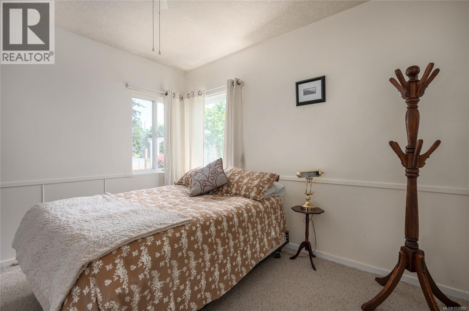 479 Hillcrest Ave - 13