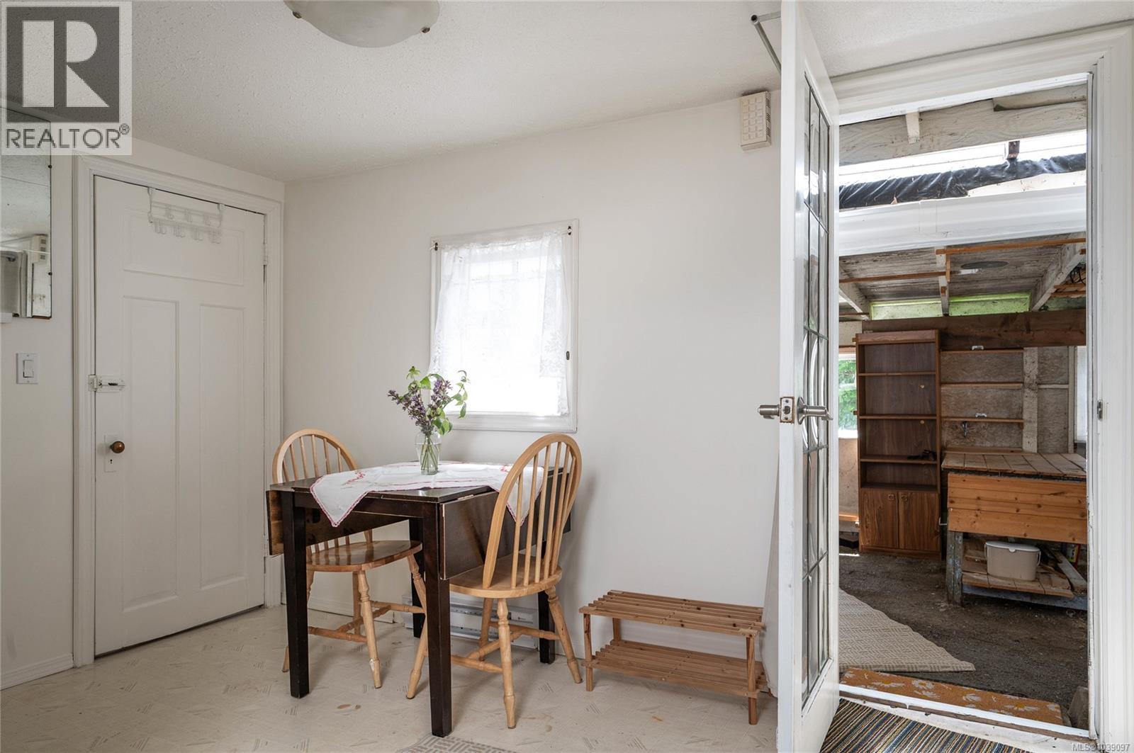 479 Hillcrest Ave - 27