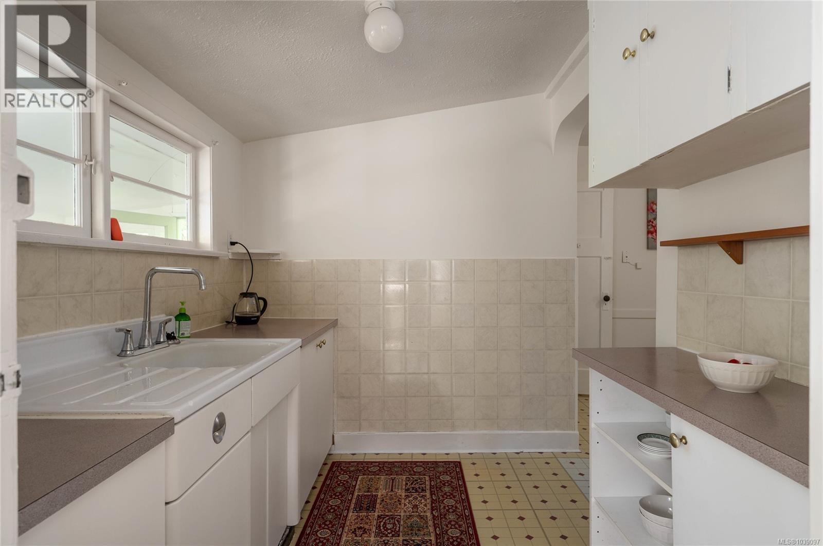 479 Hillcrest Ave - 8