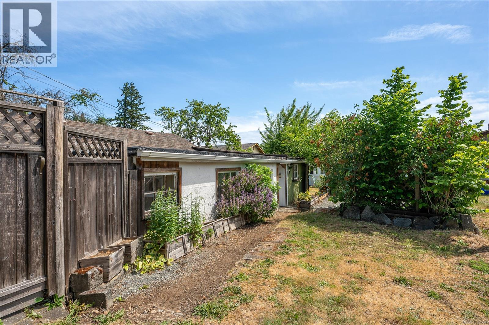 479 Hillcrest Ave - 37