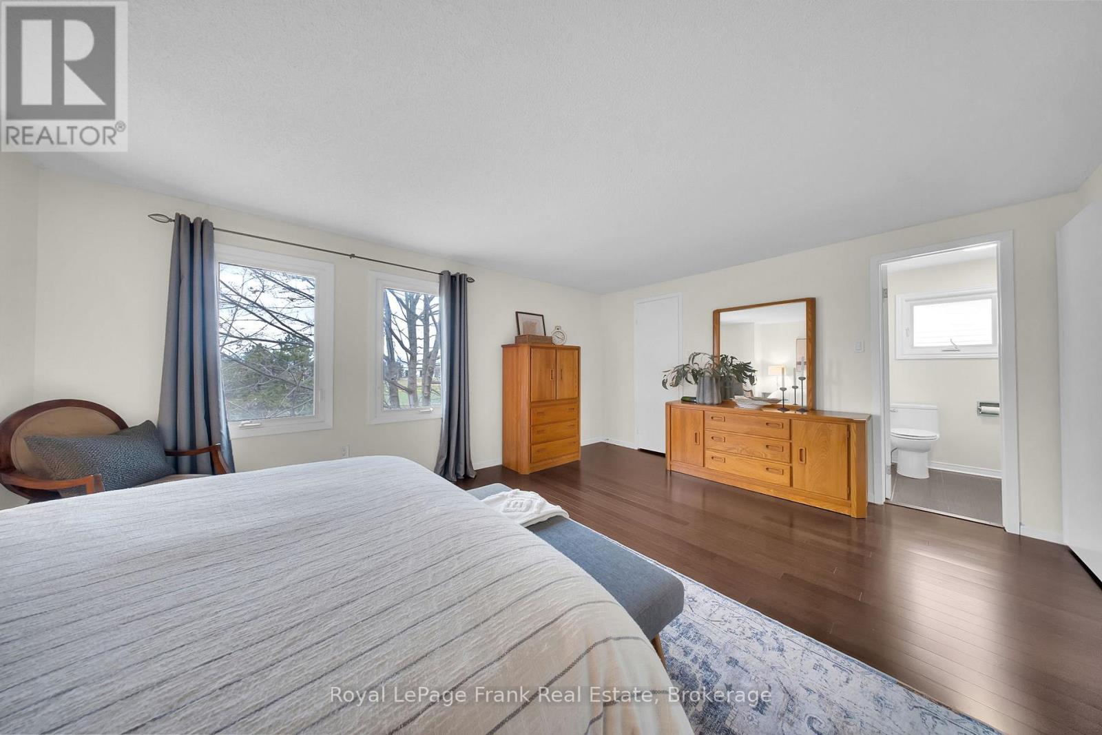 76 CORNWALL DRIVE - 12