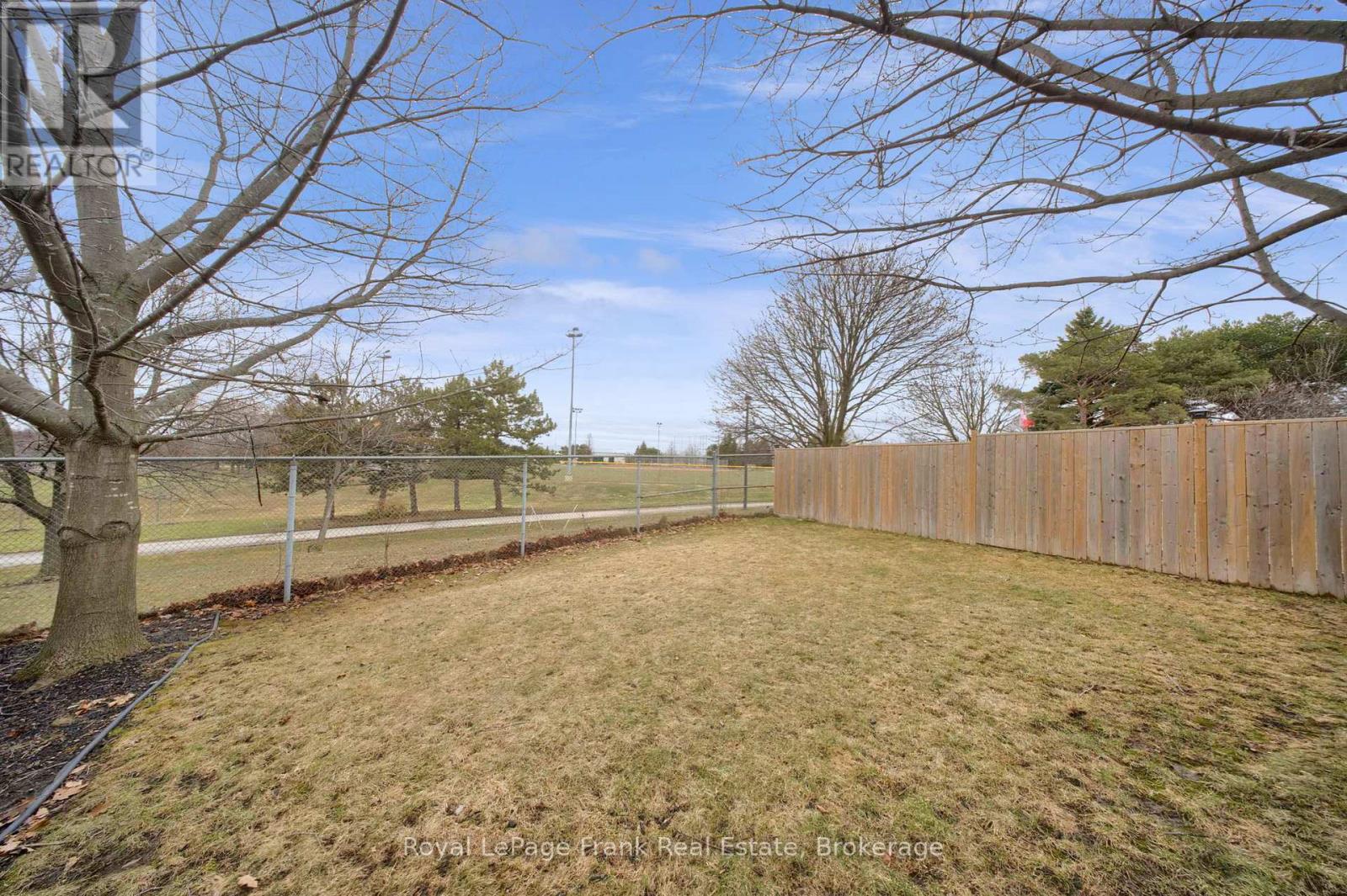 76 CORNWALL DRIVE - 23