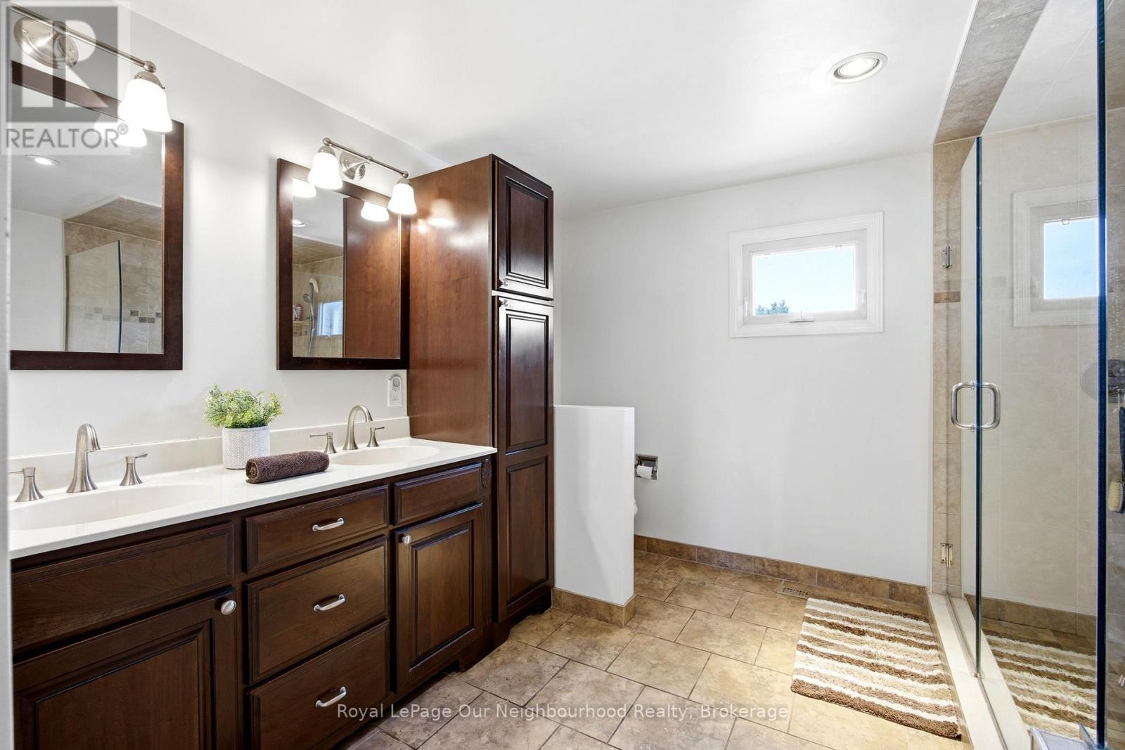 5 CATHERINE DRIVE - 23