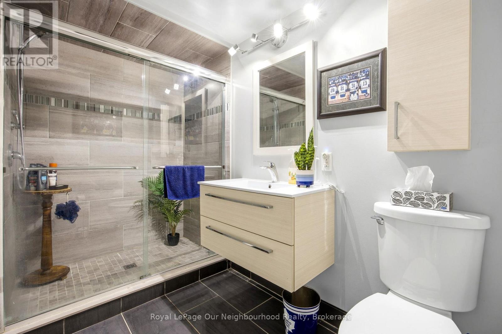 5 CATHERINE DRIVE - 38