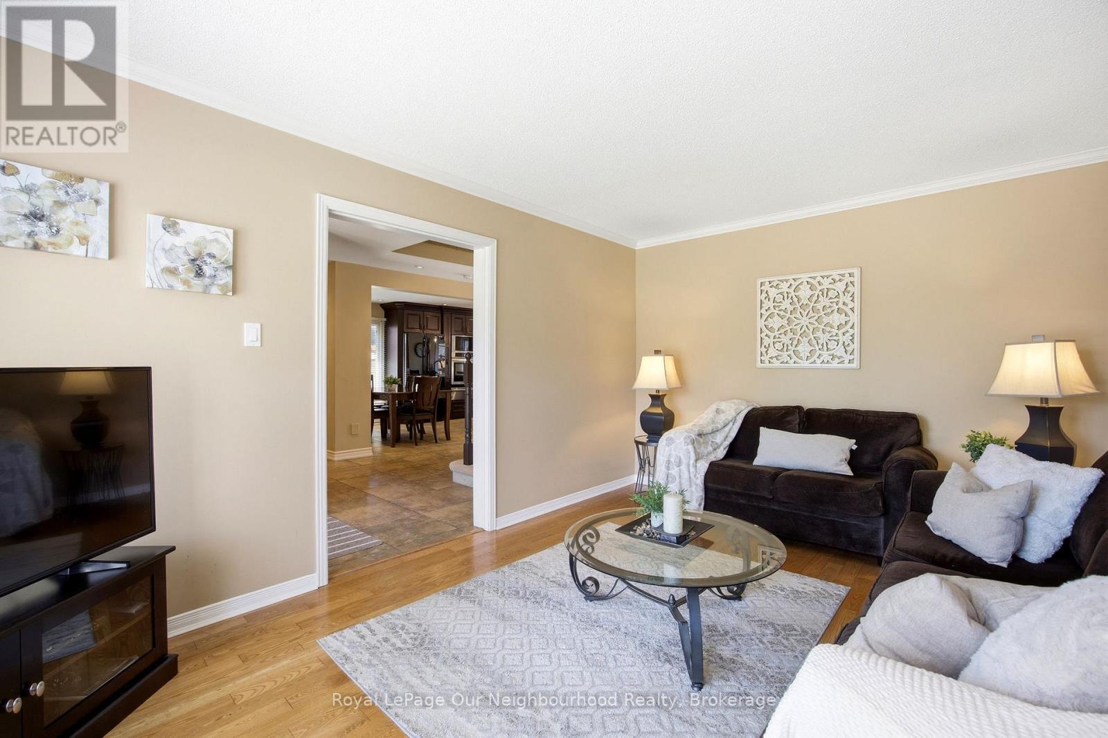 5 CATHERINE DRIVE - 7