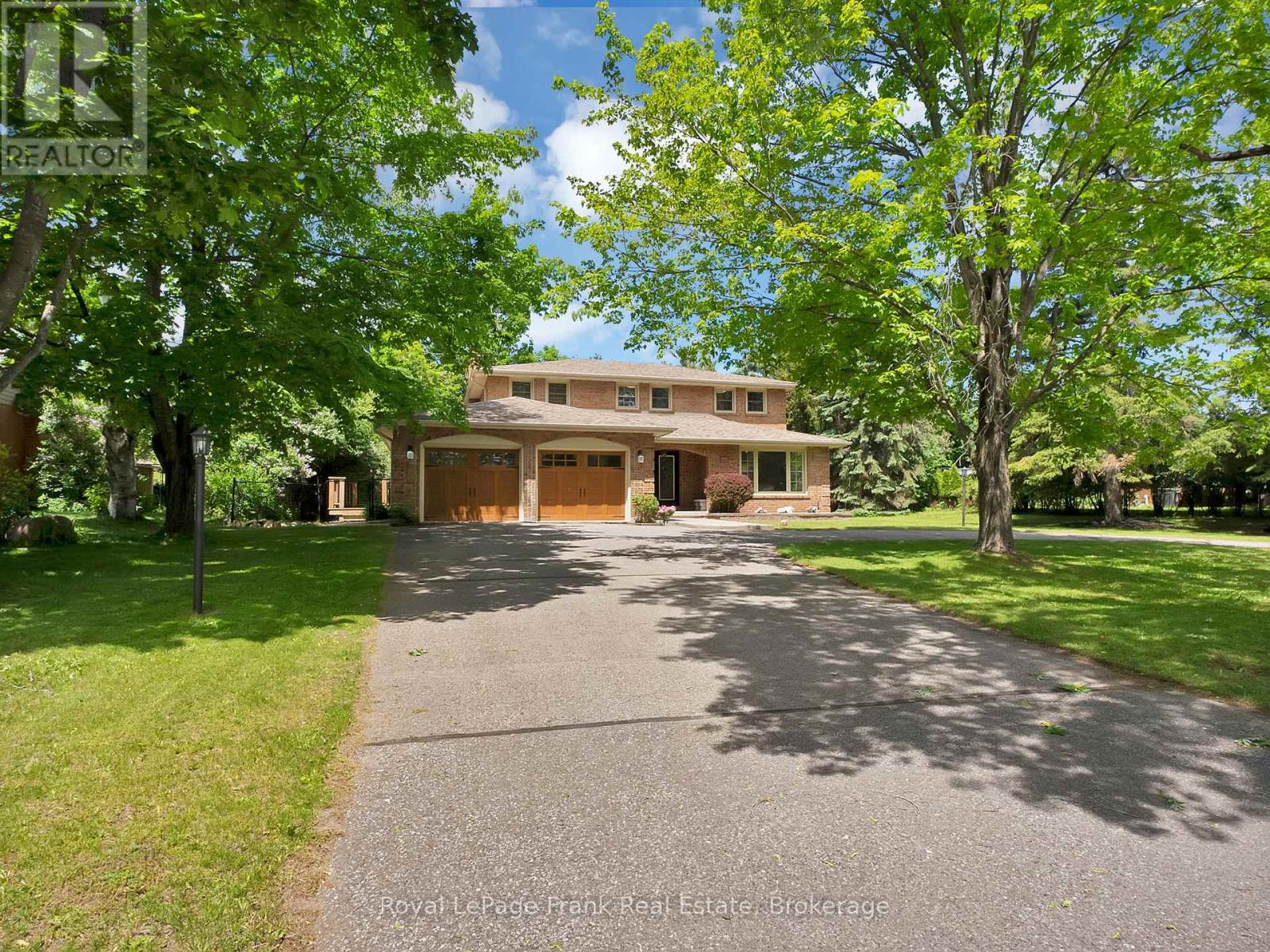 1609 CHAMPLAIN DRIVE