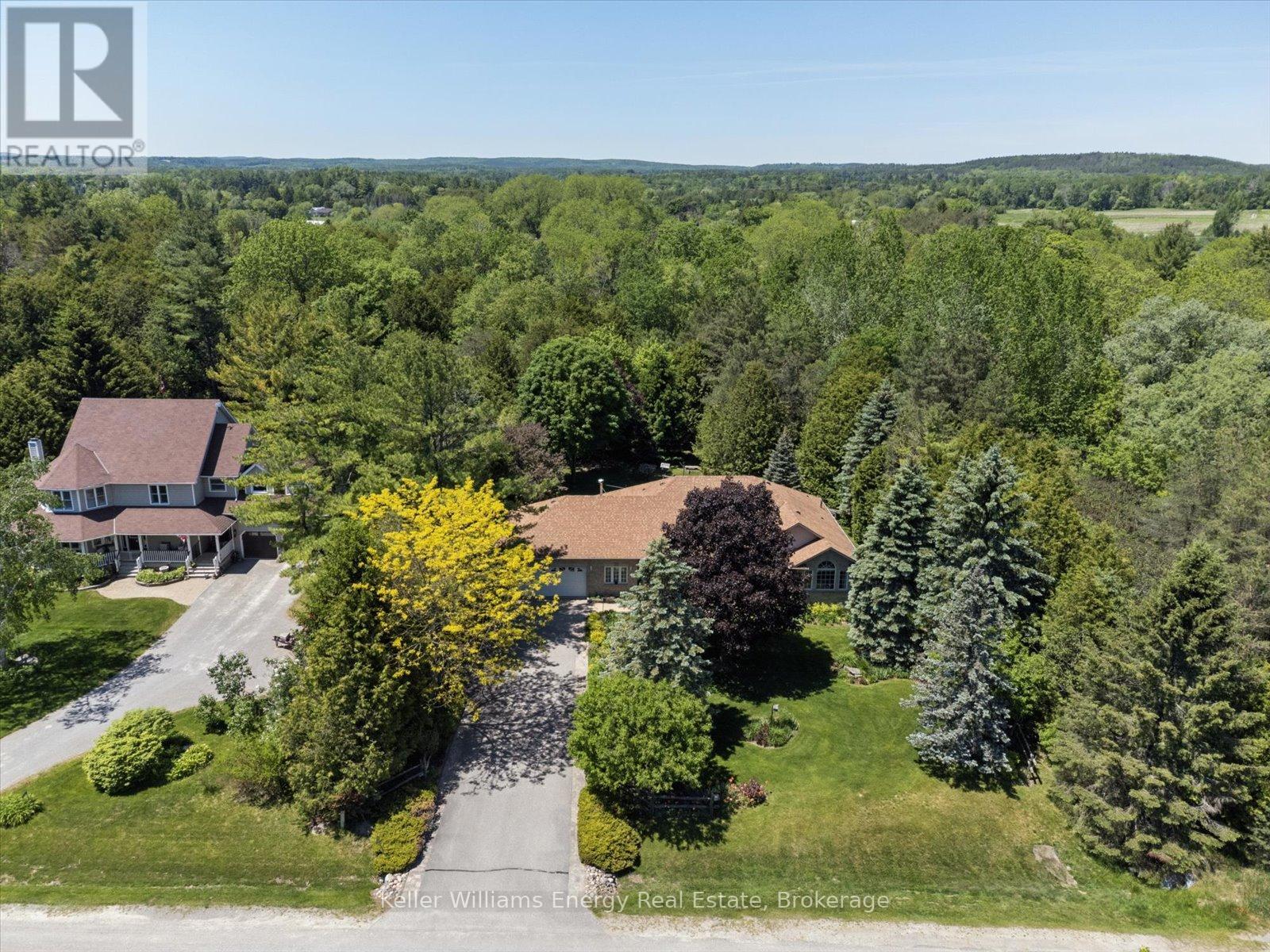 3915 LAROSE CRESCENT - 3