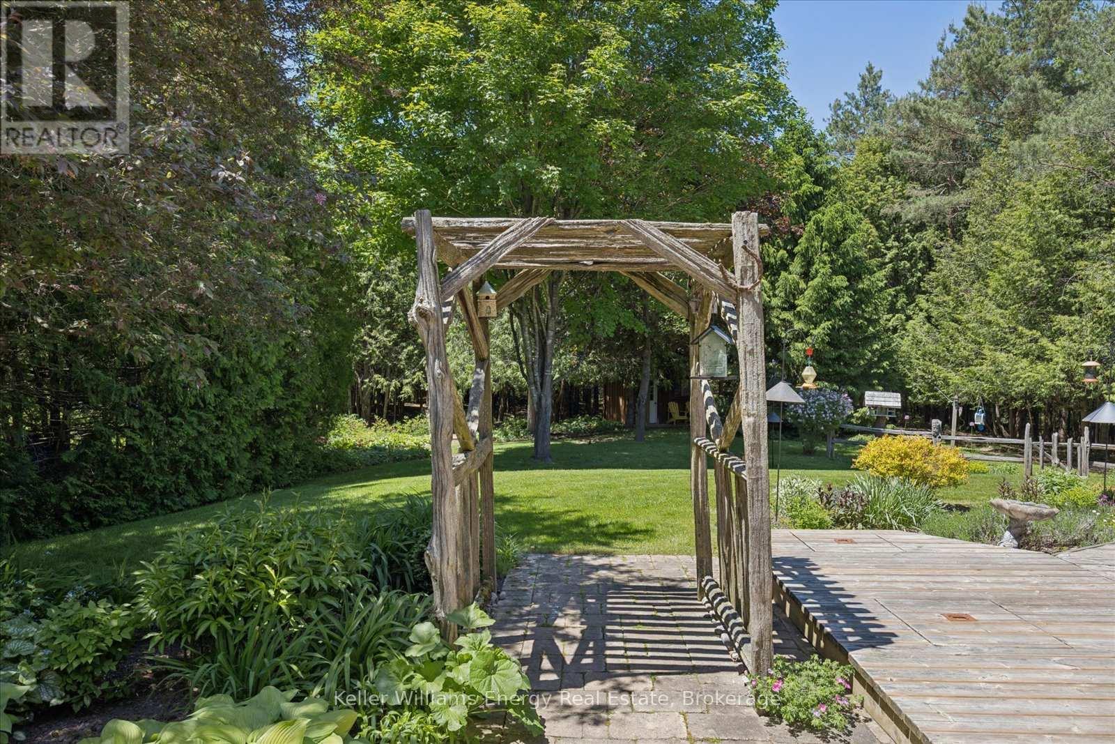 3915 LAROSE CRESCENT - 34