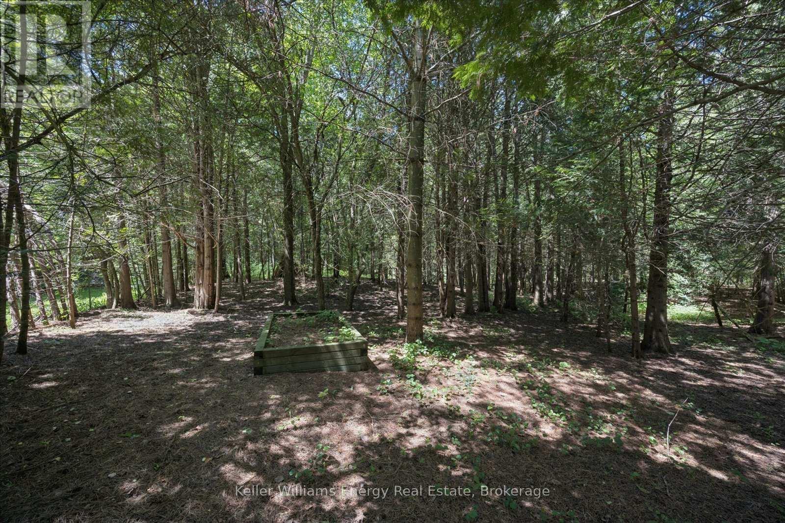 3915 LAROSE CRESCENT - 41