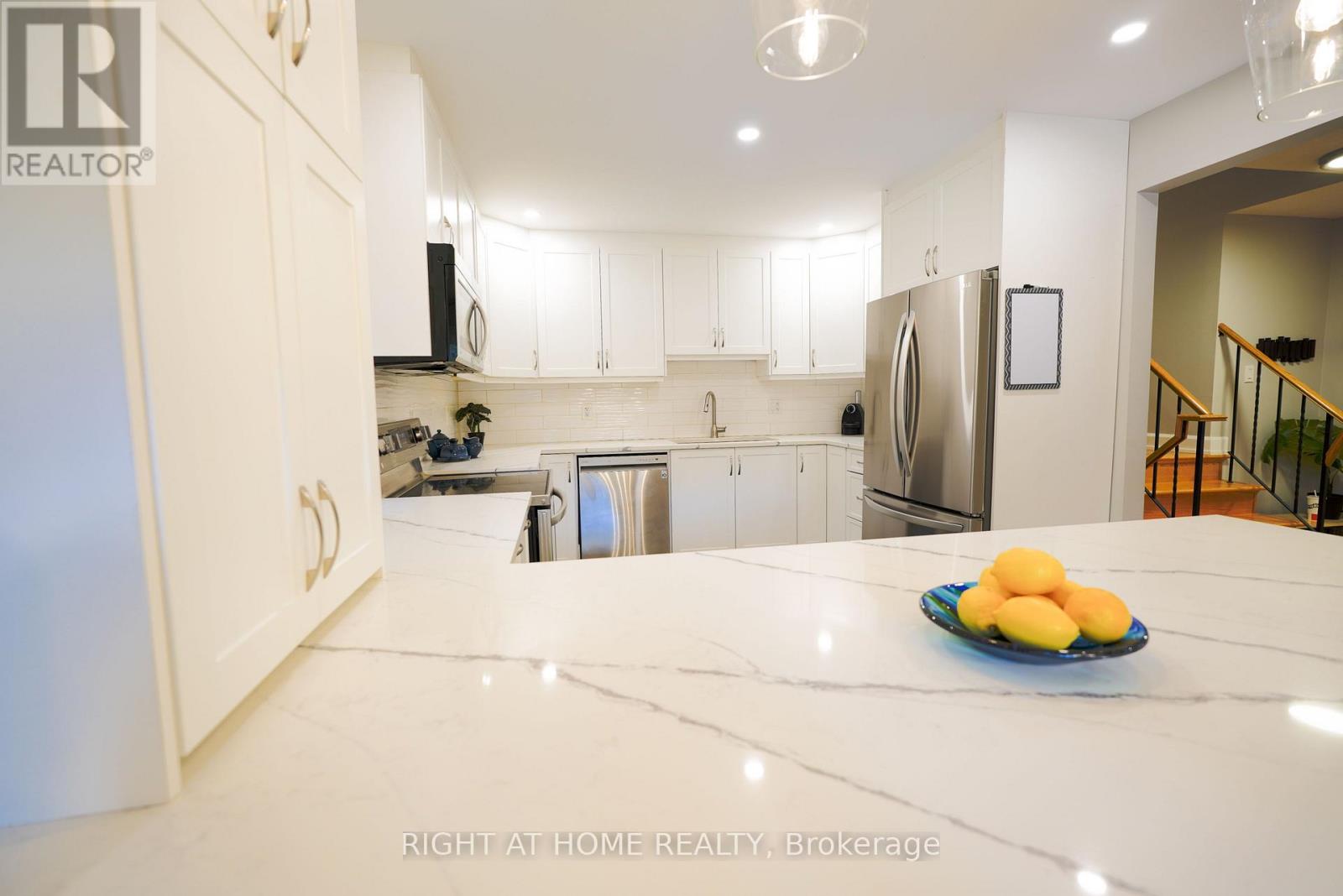 3 POMMEL CRESCENT - 11