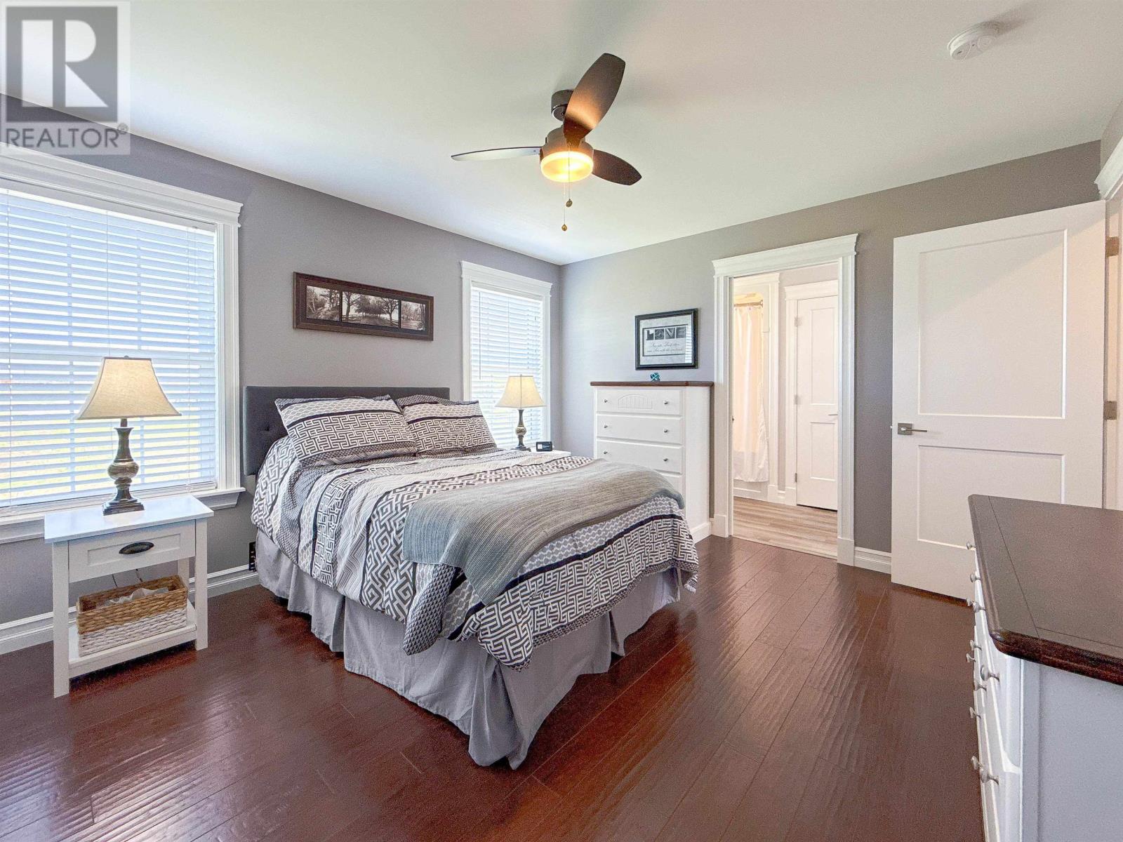 90 Macrae Drive - 26