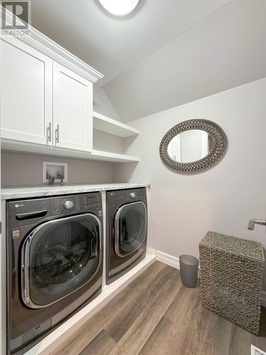 90 Macrae Drive - 33