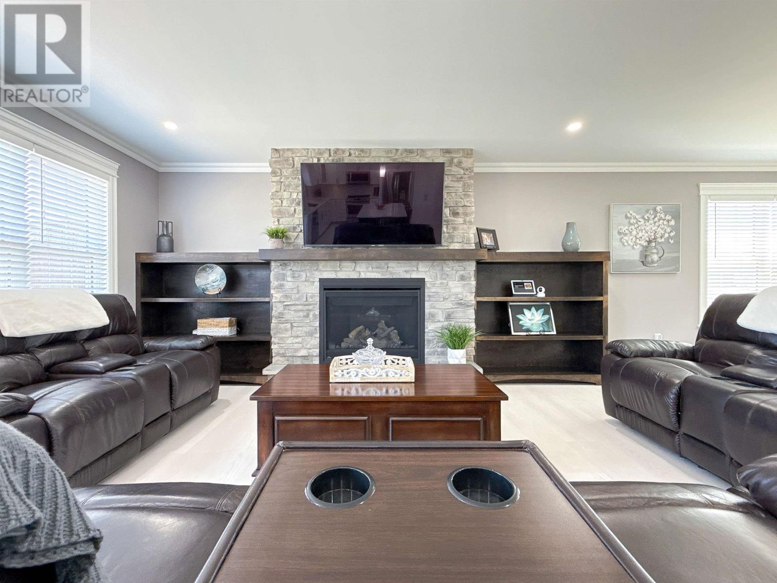 90 Macrae Drive - 6