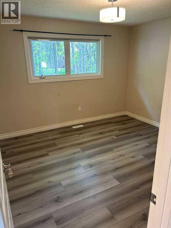 10629 104 Avenue — photo 29