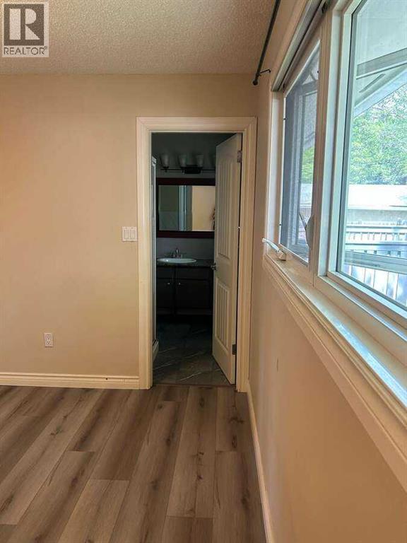 10629 104 Avenue — photo 30