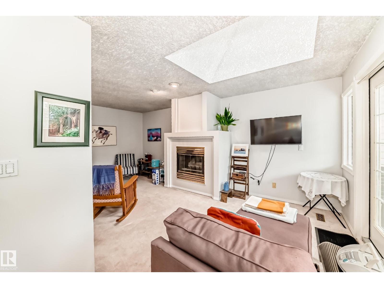 11650 103 AV NW - 17