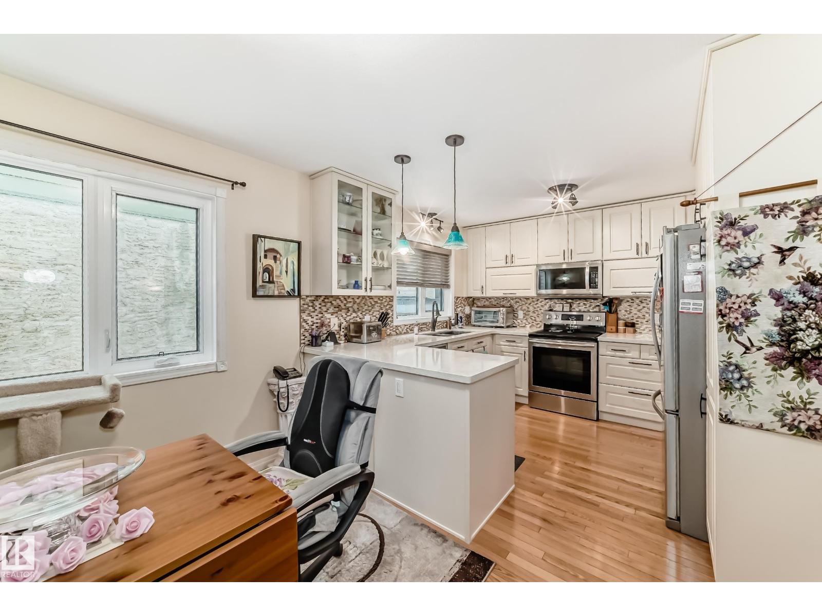 11650 103 AV NW - 7