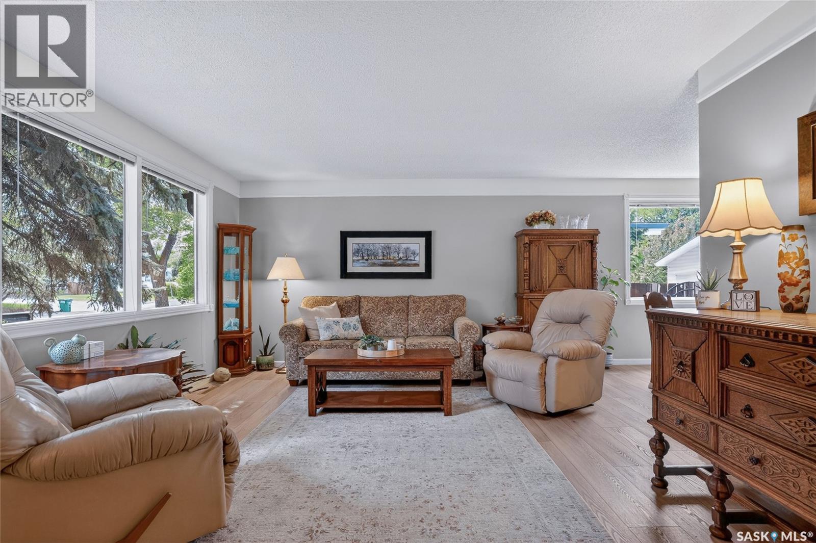 814 Arlington AVENUE - Image 2