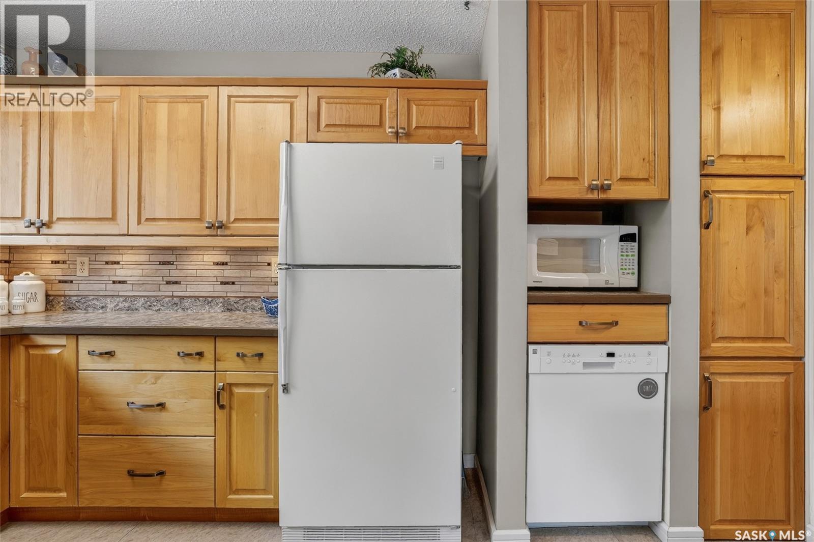 814 Arlington AVENUE - 9
