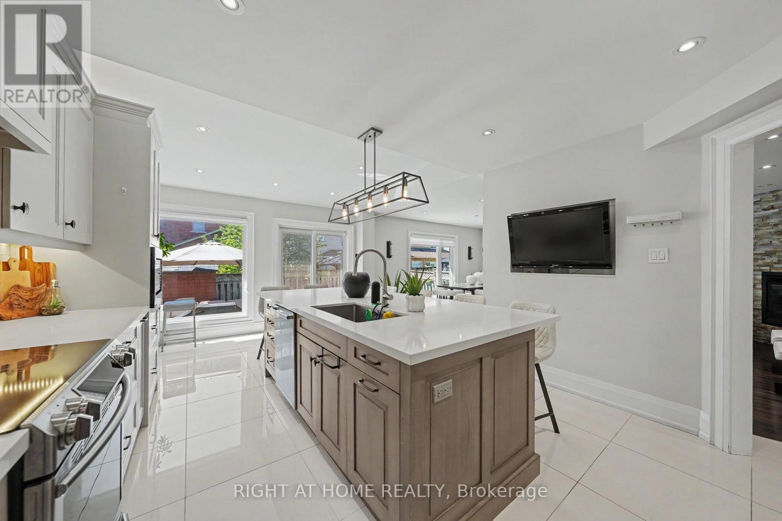 235 MONTEBELLO AVENUE - 12