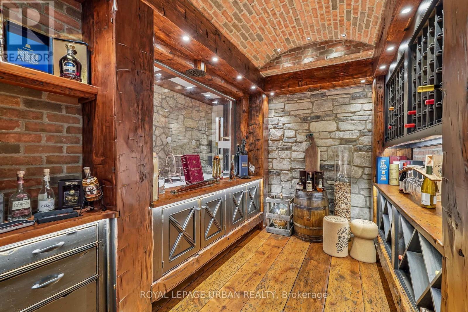 105 KING HILLS LANE - 28