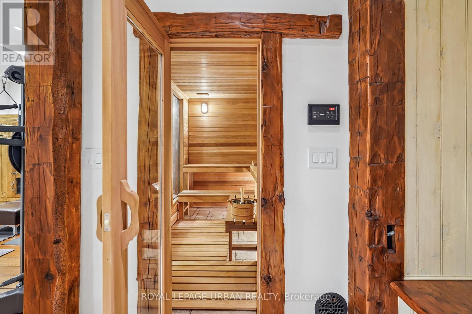 105 KING HILLS LANE - 32