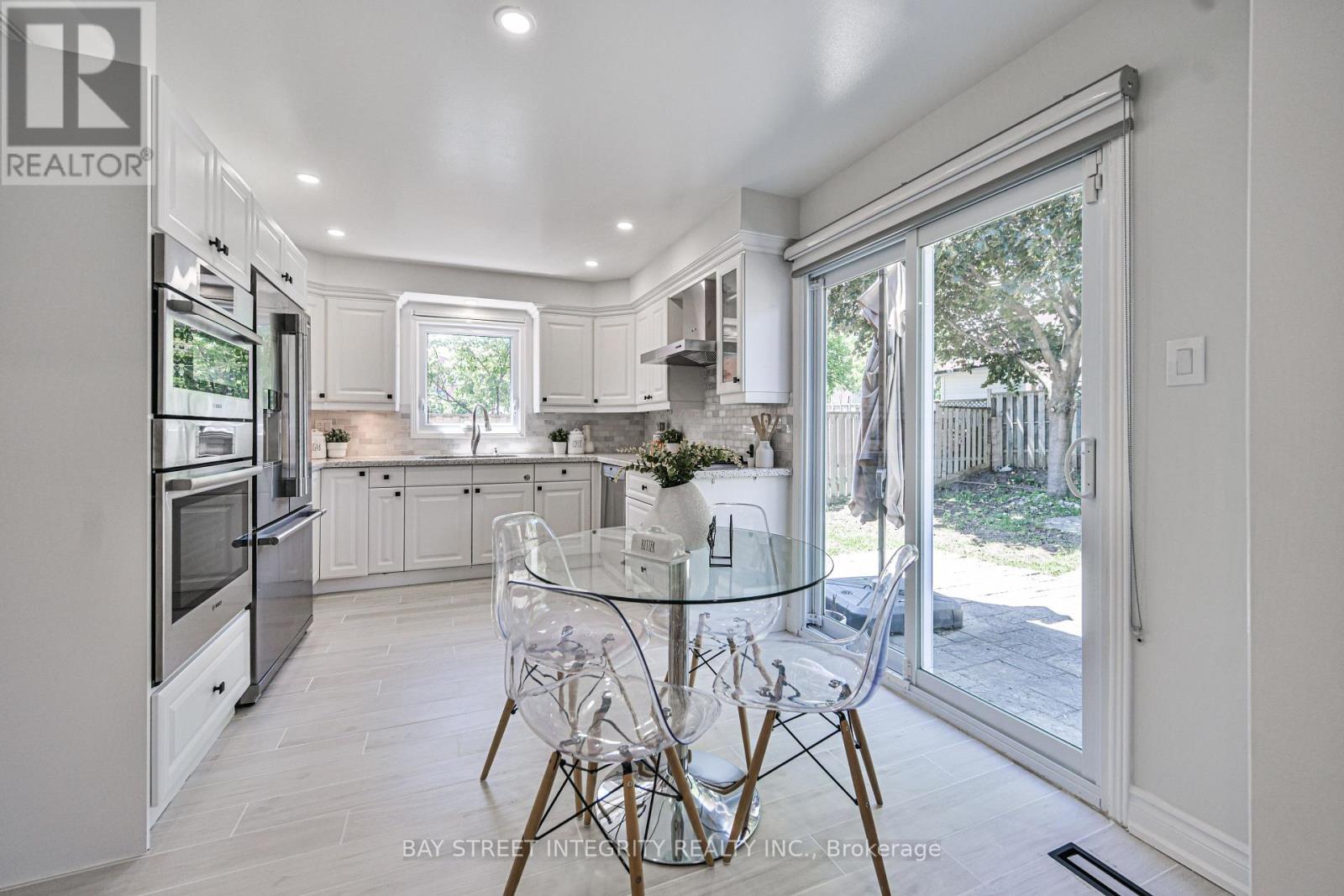 111 MICHENER CRESCENT - 11
