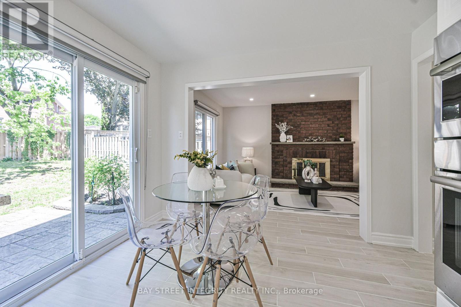 111 MICHENER CRESCENT - 12