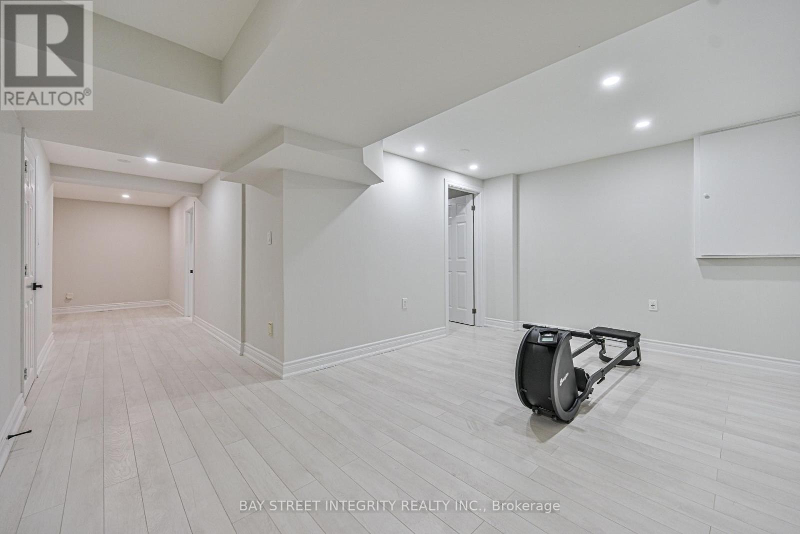 111 MICHENER CRESCENT - 29