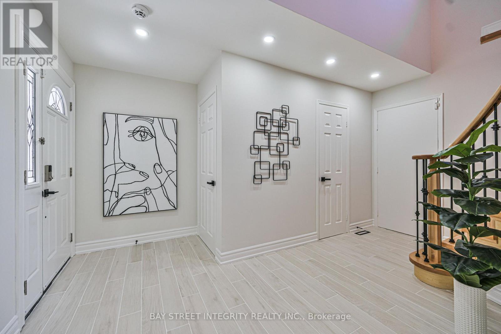 111 MICHENER CRESCENT - 4