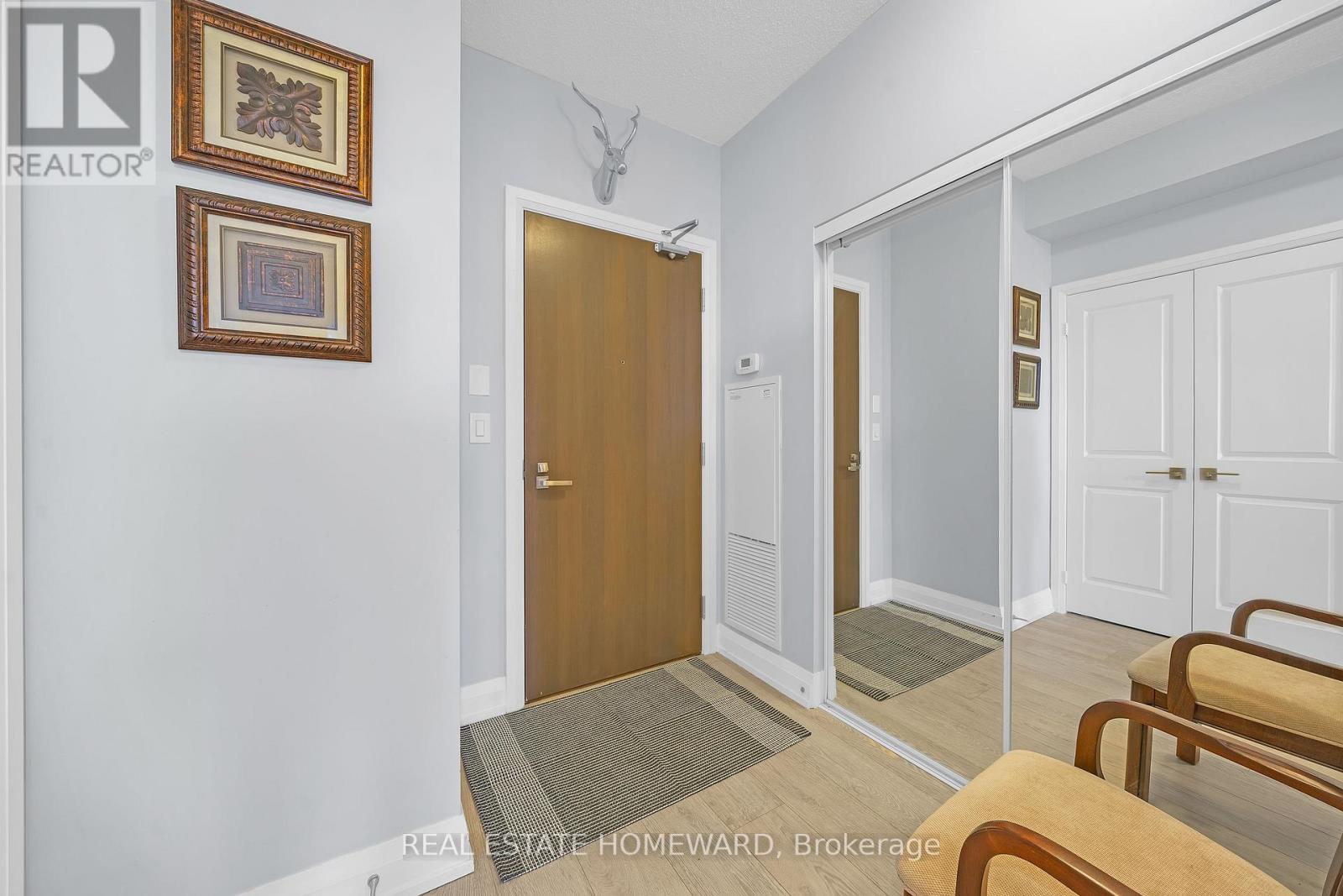 #1525 7161 YONGE STREET - 3