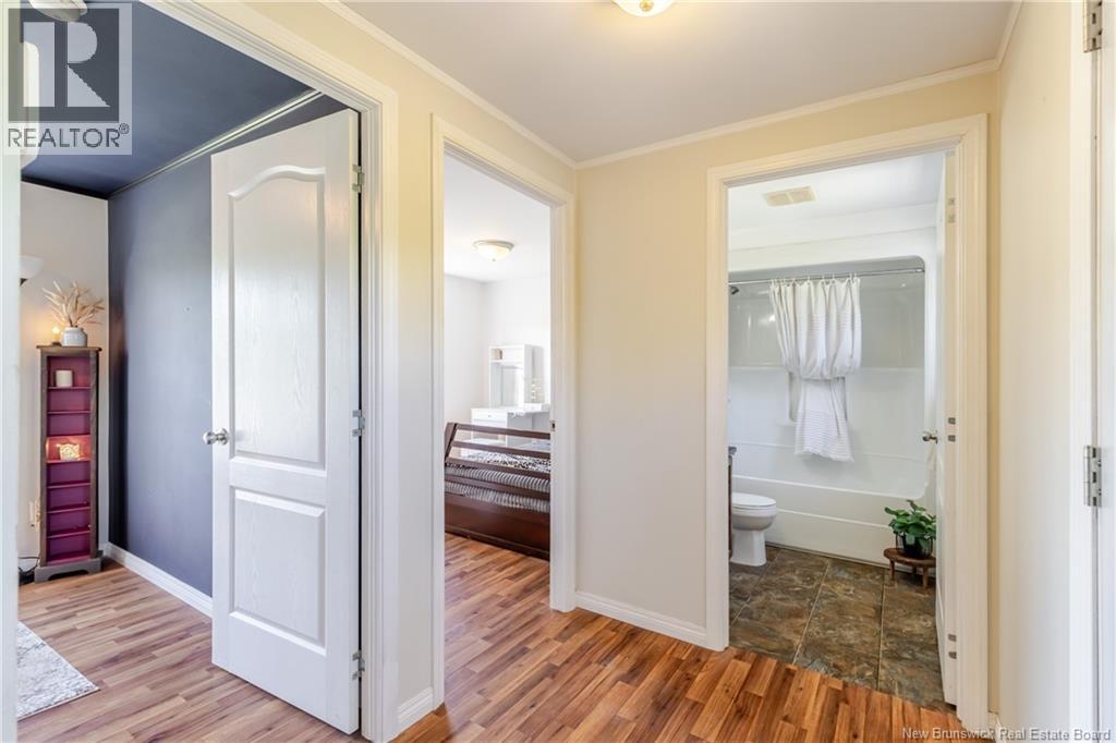 47 Clara Street - 13