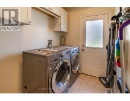 Primary Bedroom - 18 Graihawk Drive, Barrie, ON L4N6G4 Photo 16
