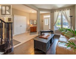 Dining room - 18 Graihawk Drive, Barrie, ON L4N6G4 Photo 6