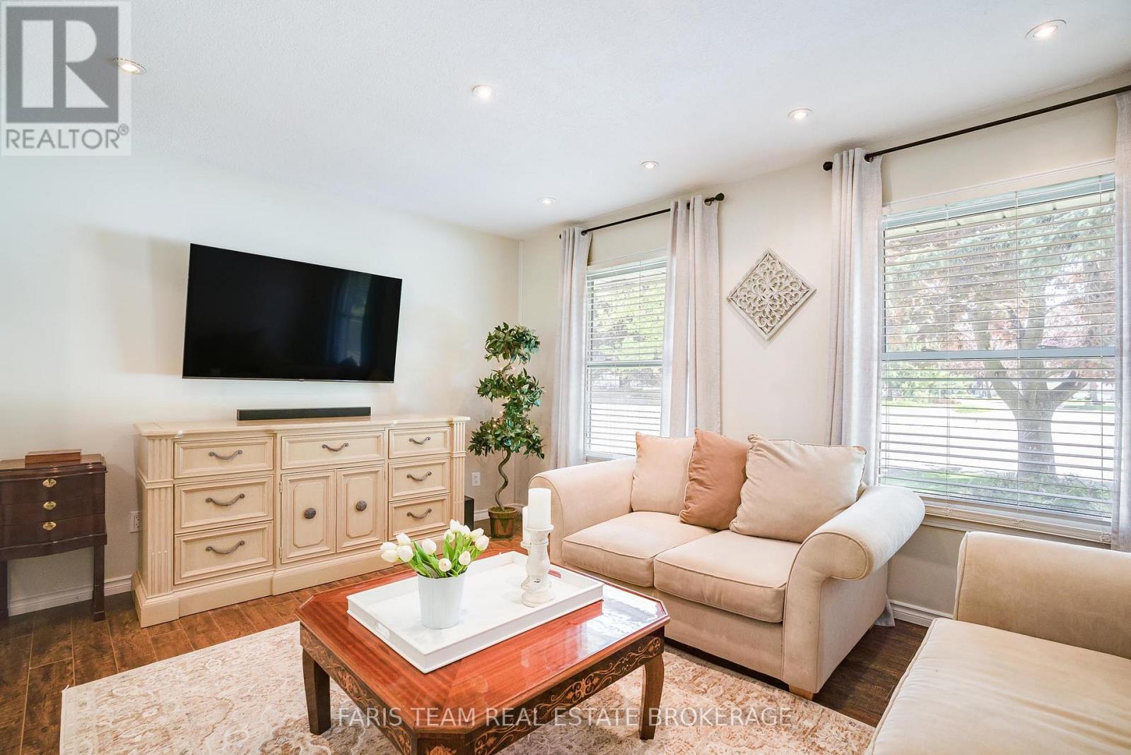 37 WILDE PLACE - 13
